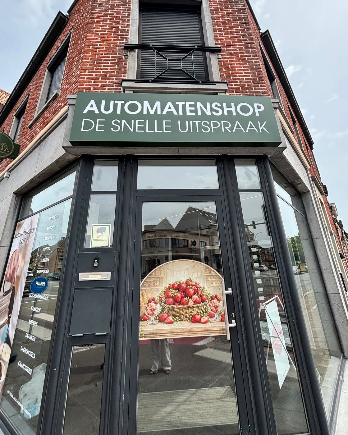 De gevel van de automatenshop aan de Groendreef in Lokeren