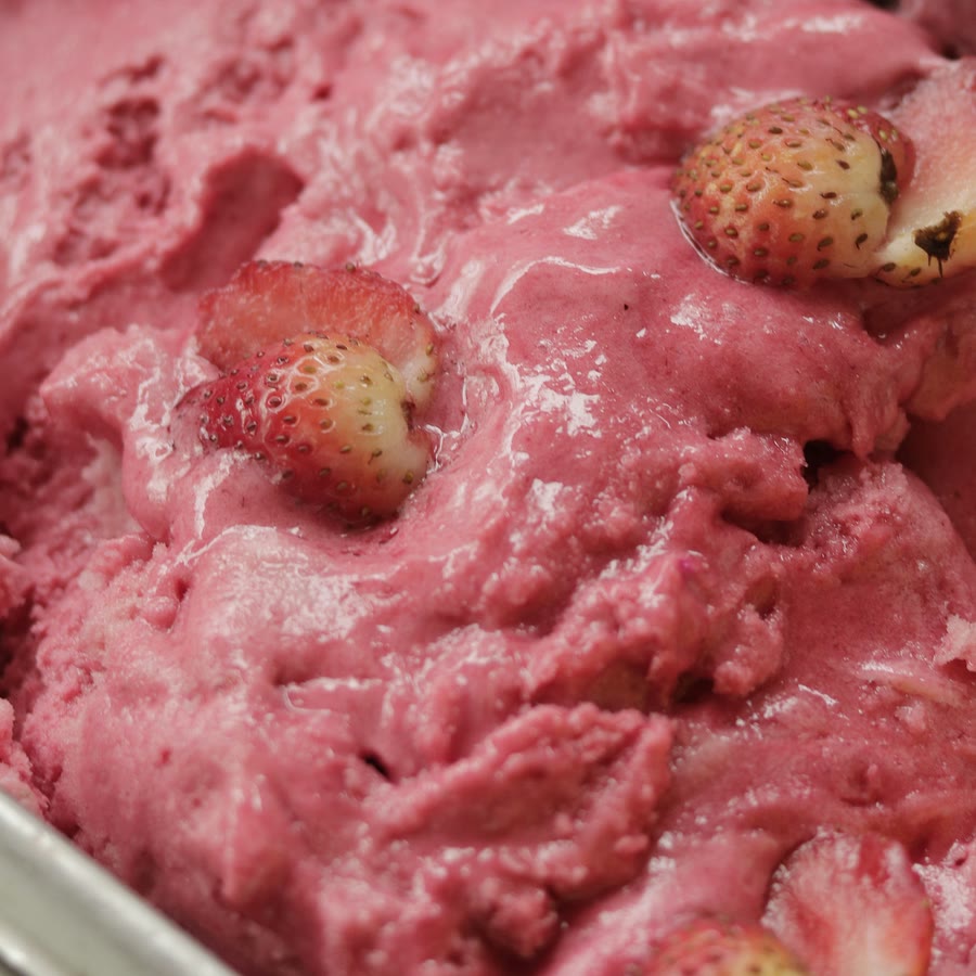 Aardbeienijs